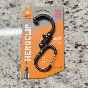 Gear Aid Heroclip Mini